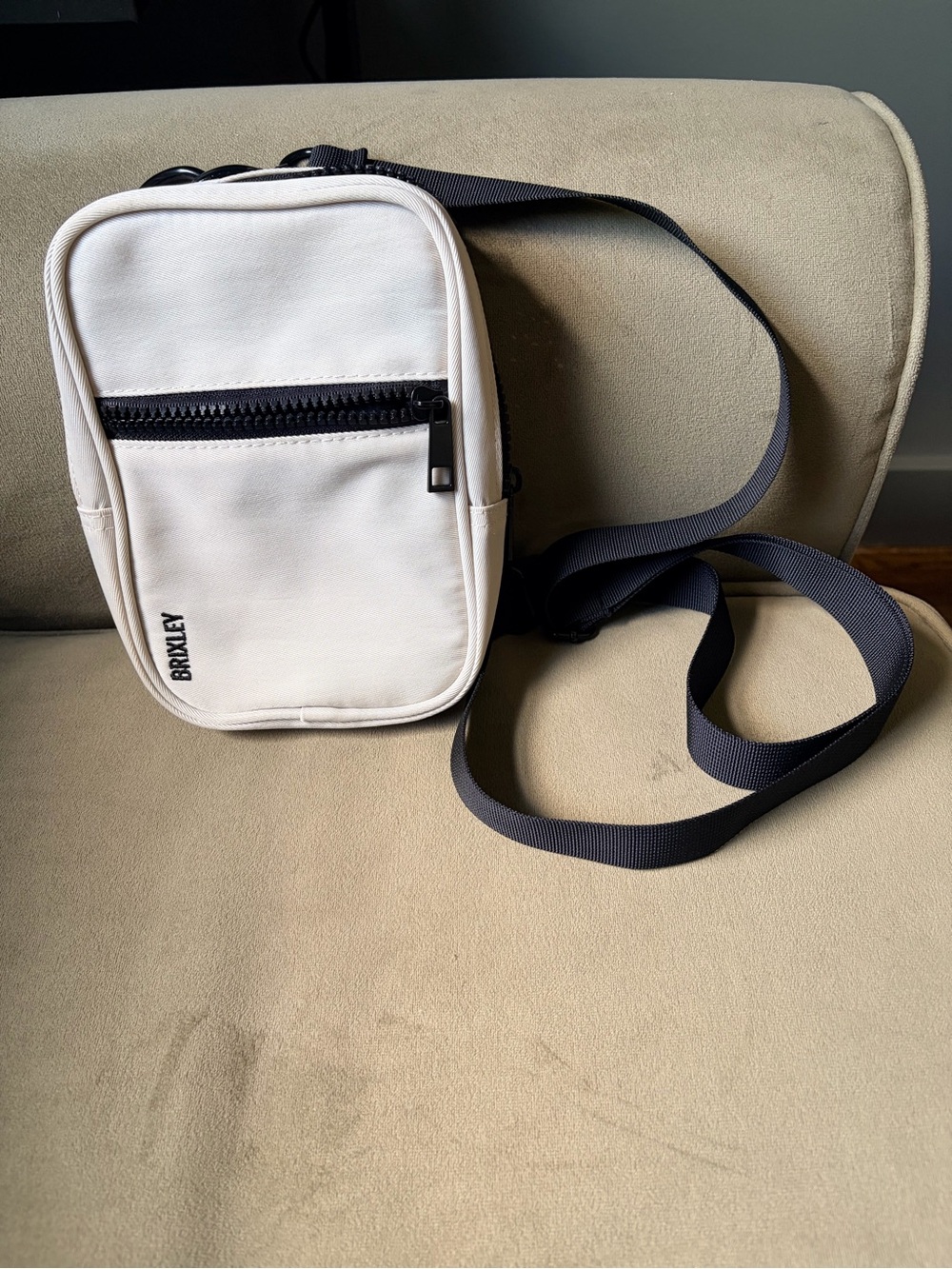 BRIXLEY White Crossbody Bag with Black Strap